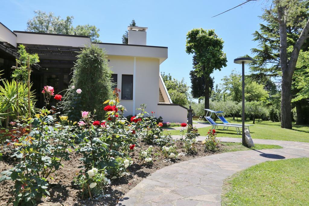 Al Villino Del Sole Bed & Breakfast Fano Exterior foto