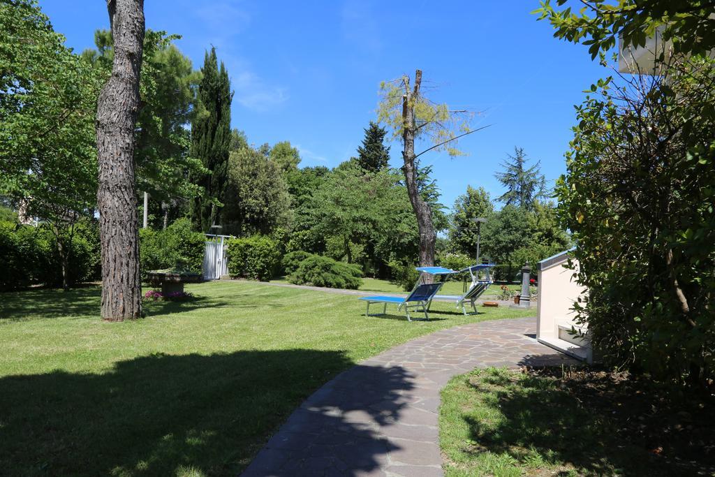 Al Villino Del Sole Bed & Breakfast Fano Exterior foto