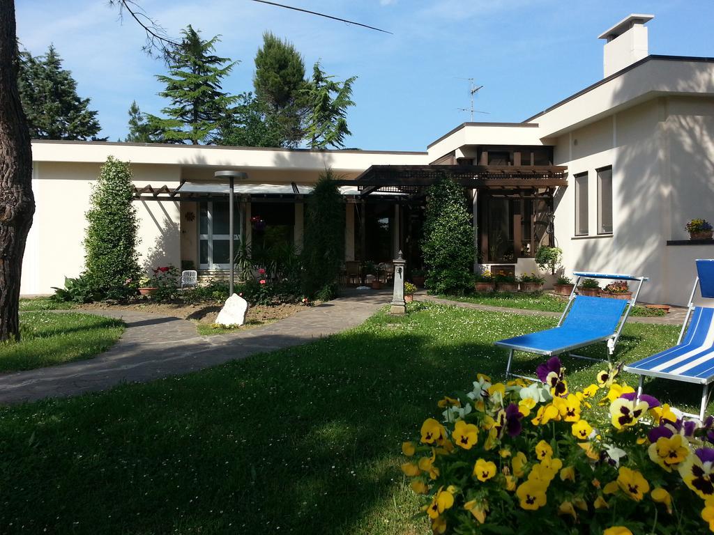Al Villino Del Sole Bed & Breakfast Fano Exterior foto
